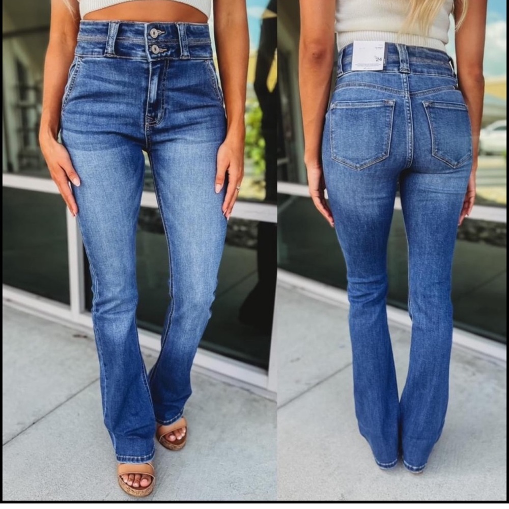 Brand new KanCan jeans. Love them but they don’t fit.